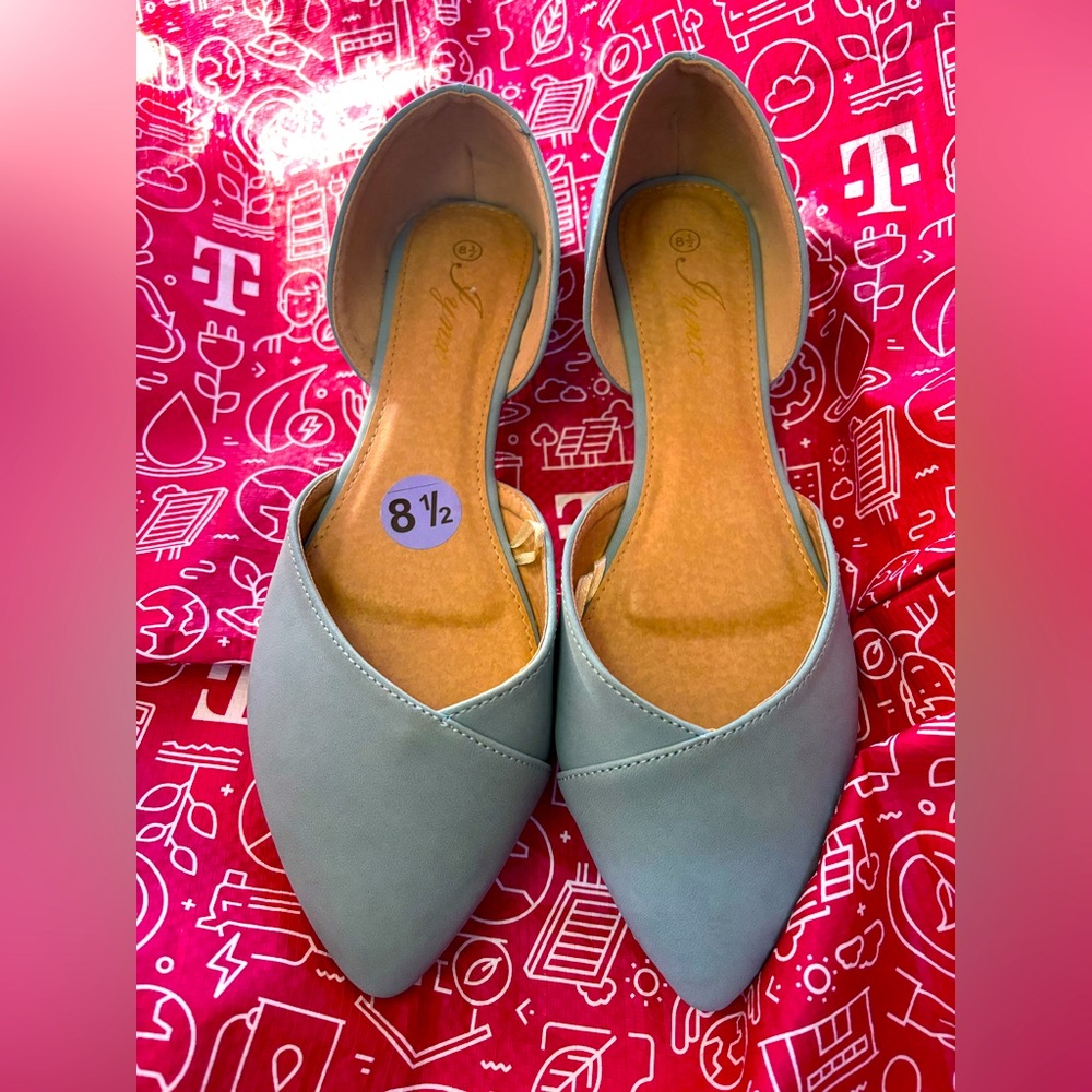 Womens INYX Powder blue faux suede Slip on shoes Size 8.5 Brand New